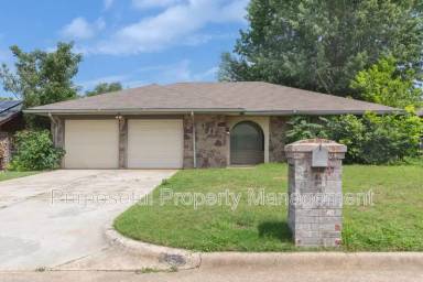 Main picture of 9317 NE Sherwell Dr
