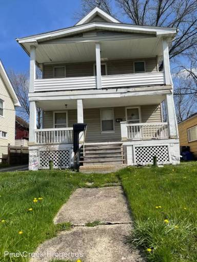 Main picture of 13611 Beachwood Ave