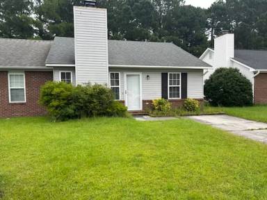Main picture of 103 Live Oak Ct