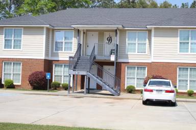 Main picture of 2533 Hilltop Dr