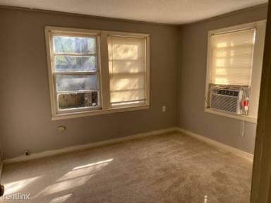 Main picture of 2215 1/2 22nd St