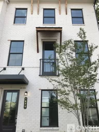 Main picture of 1070 Aster Rd
