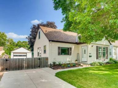 Main picture of 3373 Texas Ave S