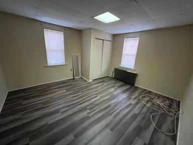 Main picture of 36 E Paul Ave