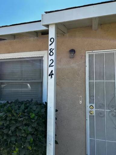 Main picture of 9824 Cortada St
