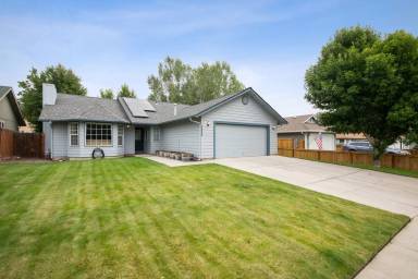 Main picture of 2223 NW Jackpine Ct