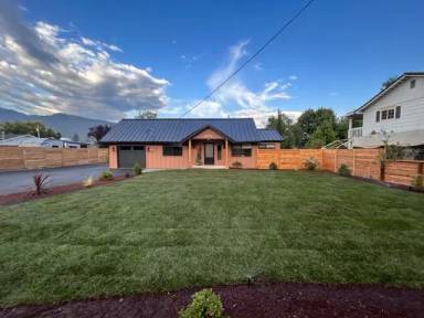 Main picture of 1363 NW Highland Ave