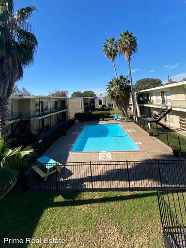 Main picture of Town & Country Apartments