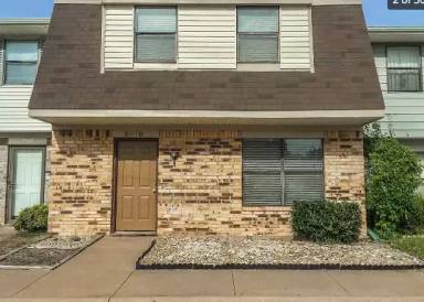 Main picture of 2960 Gossett Dr