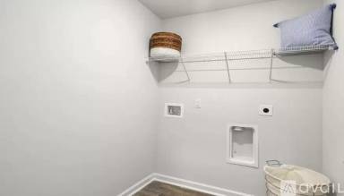 Main picture of 531 Pinecrest St NW