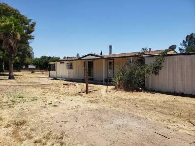 Main picture of 16455 Dam Rd