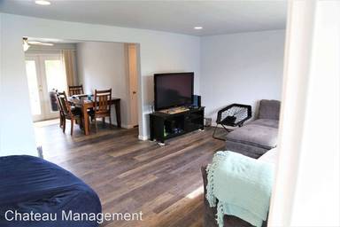 Main picture of 913 NW Sycamore Ave