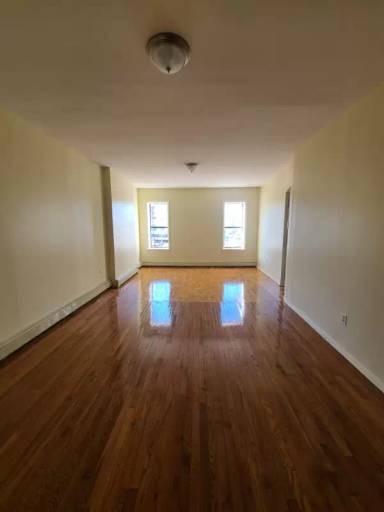 Main picture of 260 Riverdale Ave