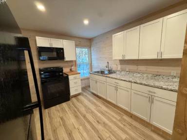 Main picture of 41 Knapp St