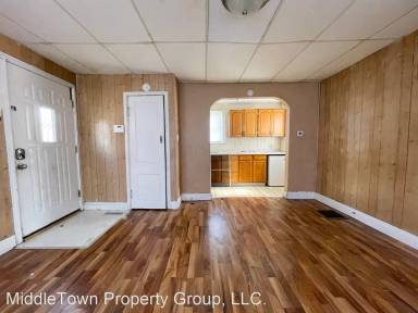 Main picture of 328 W 22nd St