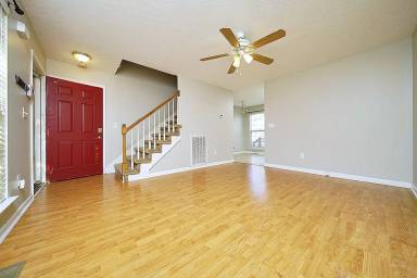 Main picture of 104 Rothwood Ct