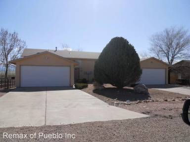 Main picture of 250 W Laurue Ln