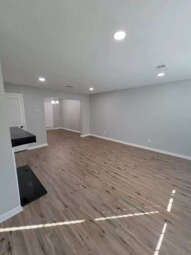 Main picture of 132 Holcomb Ferry Rd