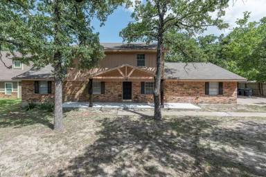Main picture of 118 Mile Dr