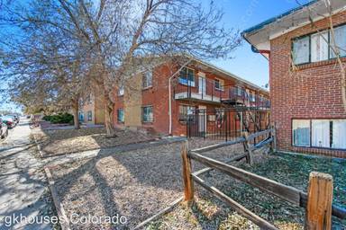 Main picture of 1585 Moline St