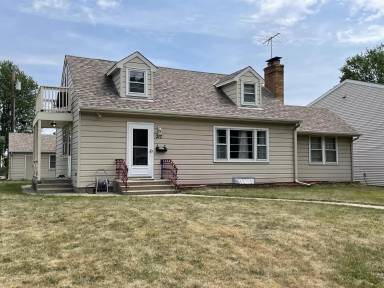 Main picture of 317 15th Ave N