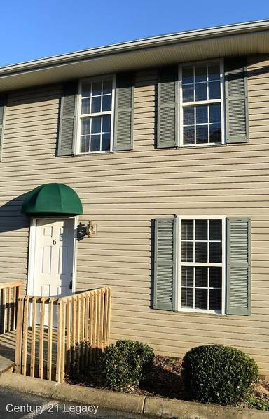 Main picture of 24 Lake Village Ct