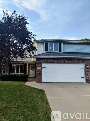 Main picture of 2932 W Big Bend Dr