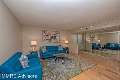 Main picture of Cloisters Condominium
