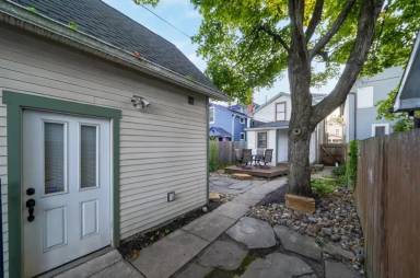 Main picture of 1097 Summit St