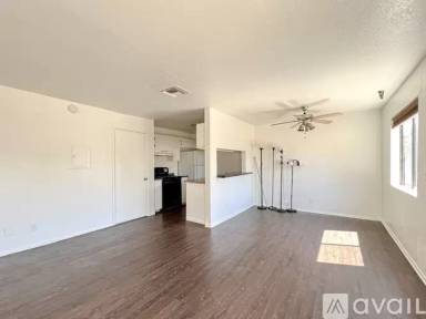 Main picture of 14746 Delano St
