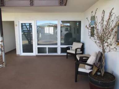Main picture of 111 S Alameda Ln