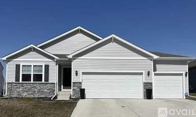 Main picture of 1055 Waukee Ave