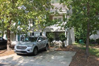 Main picture of 396 Gardners Cir