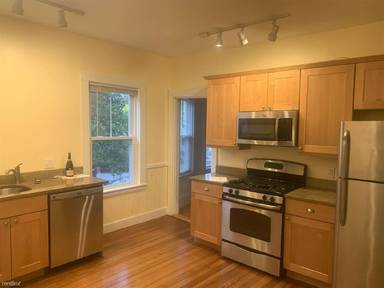 Main picture of 250 Highland Ave