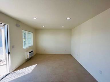 Main picture of 207 W Main St