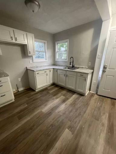 Main picture of 641 N Goodman St