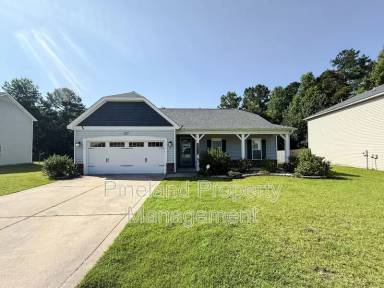 Main picture of 728 Roanoke Dr