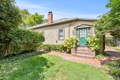 Main picture of 545 Cedar Aly