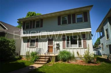 Main picture of 922 F Ave NW