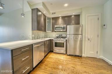 Main picture of 2708 Hoyt Ave S