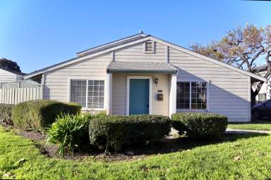 Main picture of 4219 Lunar Way