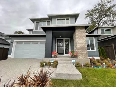Main picture of 3482 SE 18th St