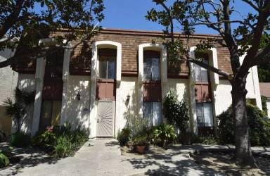 Main picture of 12015 Burbank Blvd
