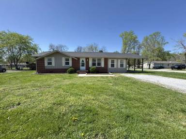 Main picture of 527 Swanee St