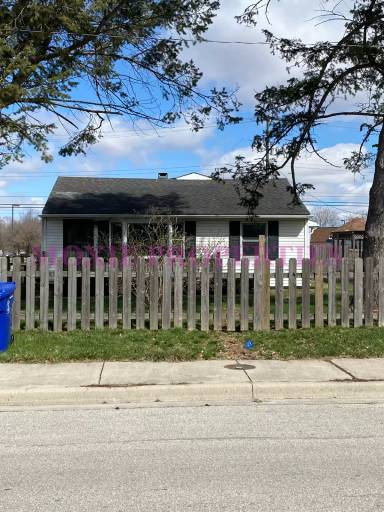 Main picture of 600 E Gerhart St
