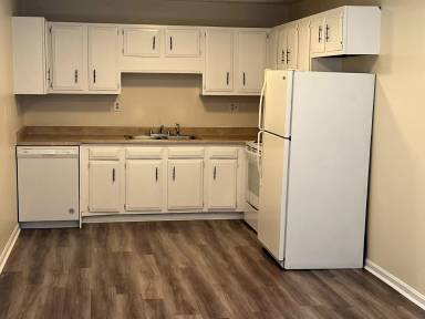 Main picture of 43 Koncer Dr
