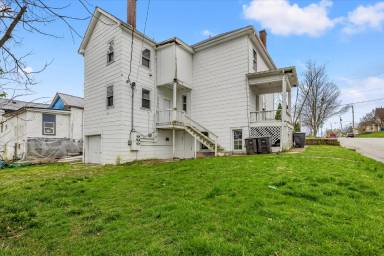 Main picture of 35 S Highland St