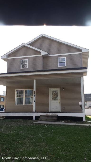 Main picture of 1015 15th Ave SE