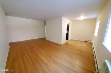 Main picture of 5820 N Sheridan Rd
