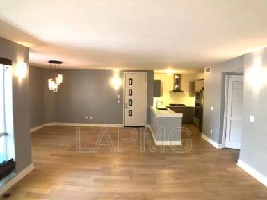 Main picture of 600 S Ridgeley Dr